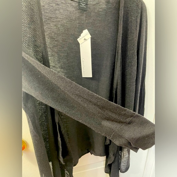 Brand new Calvin Klein sweater - Picture 4 of 6